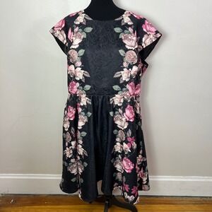 City Chic Black Floral Fit Flare Dress XL 22 Short Sleeve Party Special Occasion